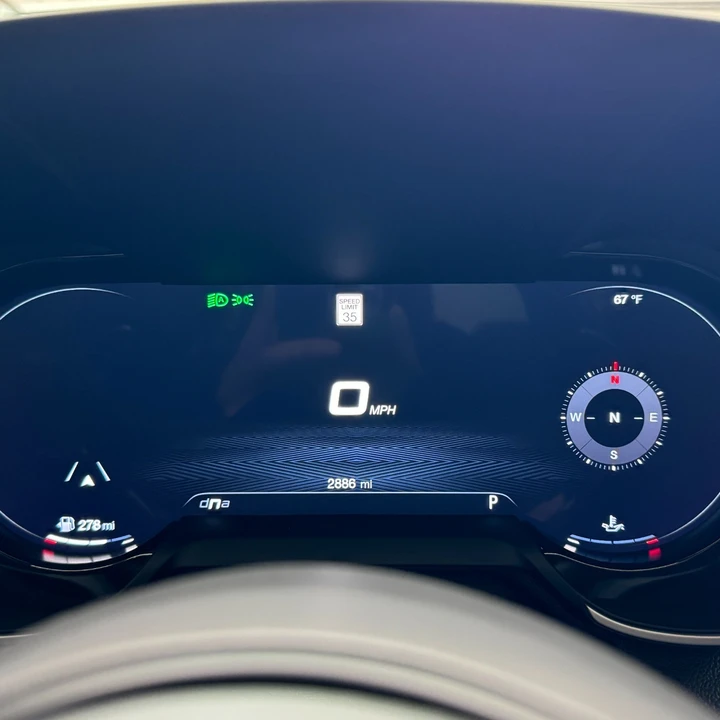 2024 Alfa Romeo Giulia - Image 8 of 20
