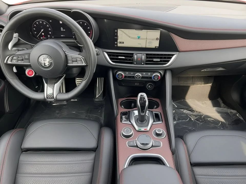 2024 Alfa Romeo Giulia - Image 4 of 20