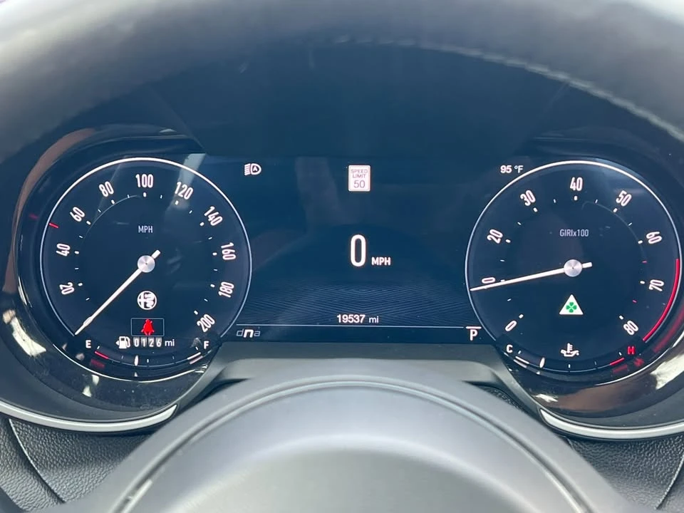 2024 Alfa Romeo Giulia - Image 18 of 20