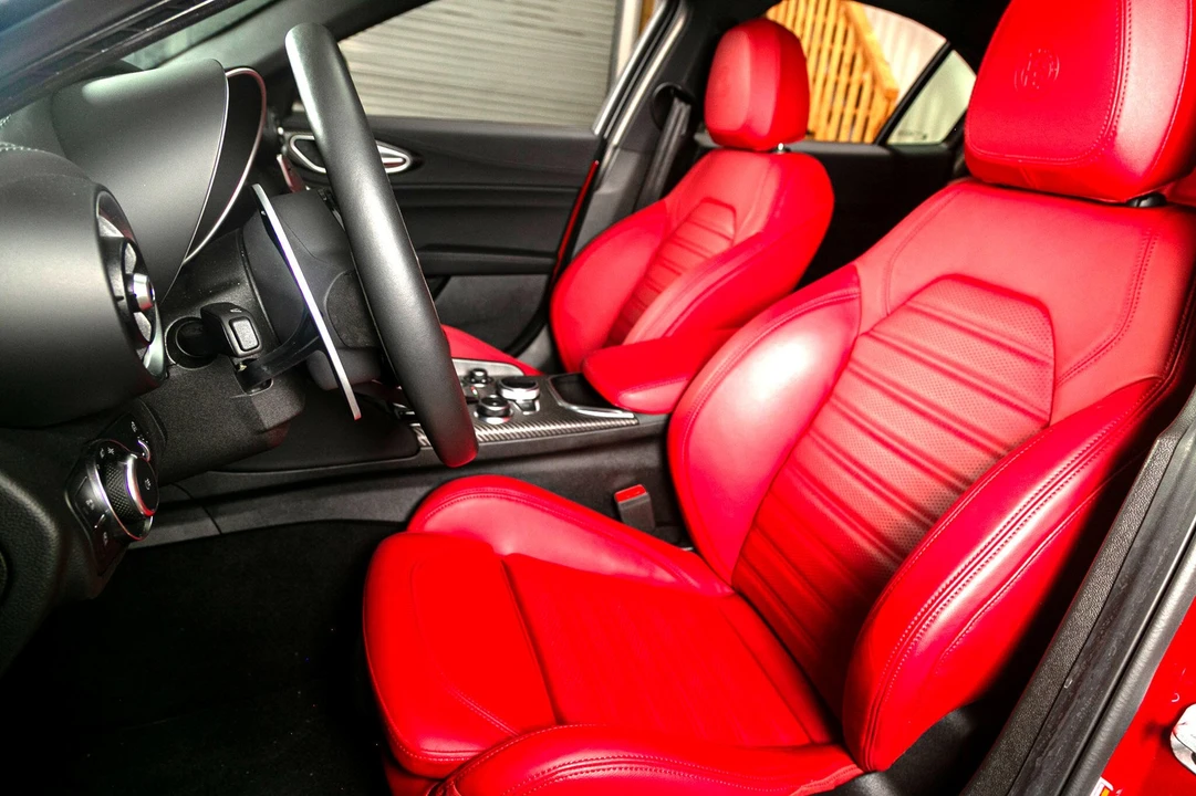 2024 Alfa Romeo Giulia Quadrifoglio - Image 4 of 31