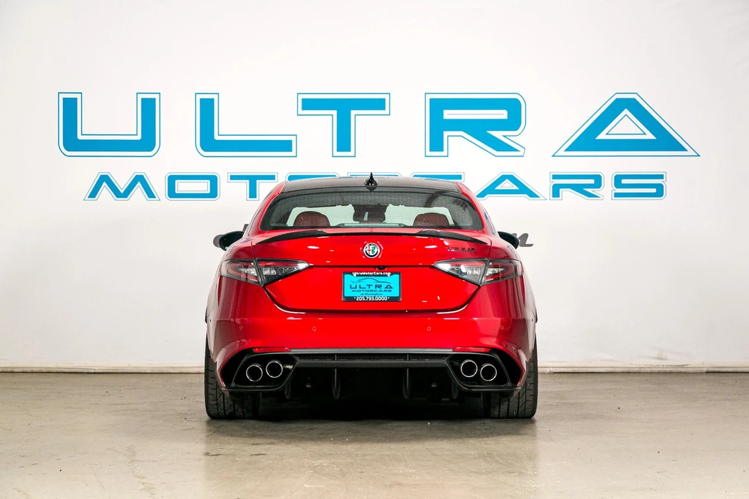 2024 Alfa Romeo Giulia Quadrifoglio - Image 13 of 31