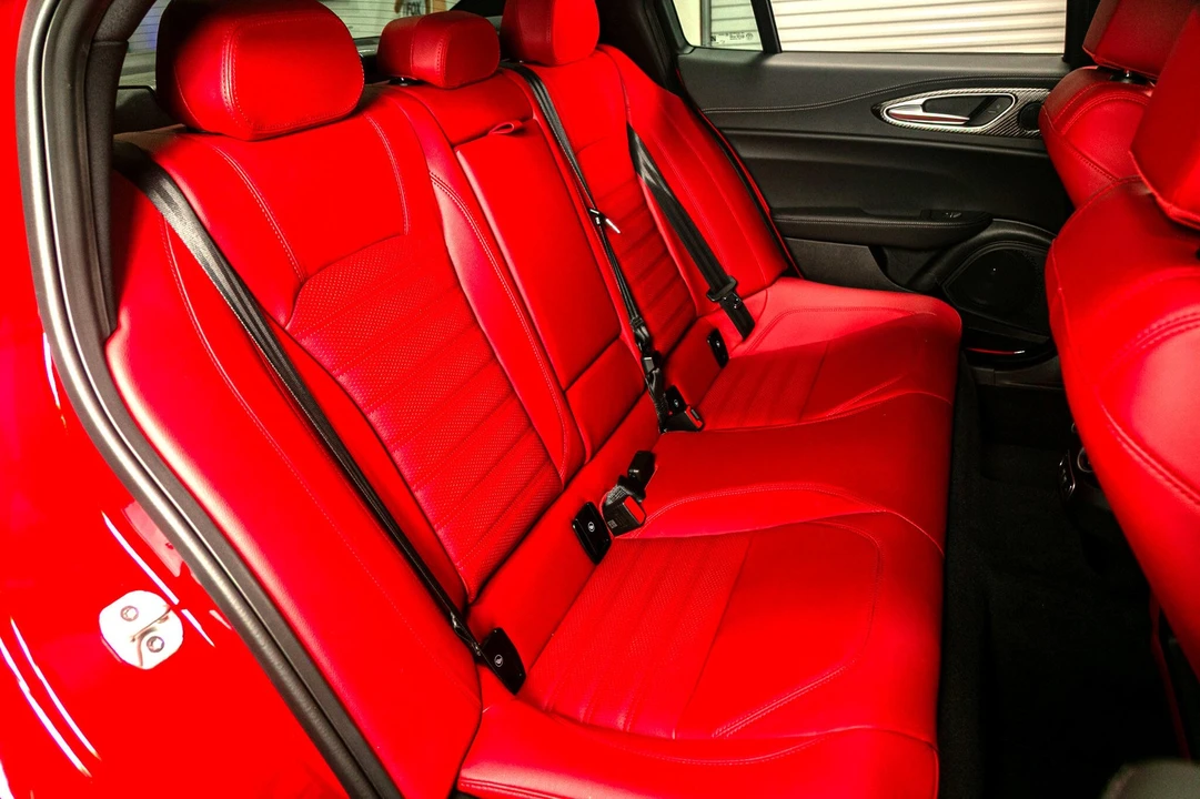 2024 Alfa Romeo Giulia Quadrifoglio - Image 27 of 31