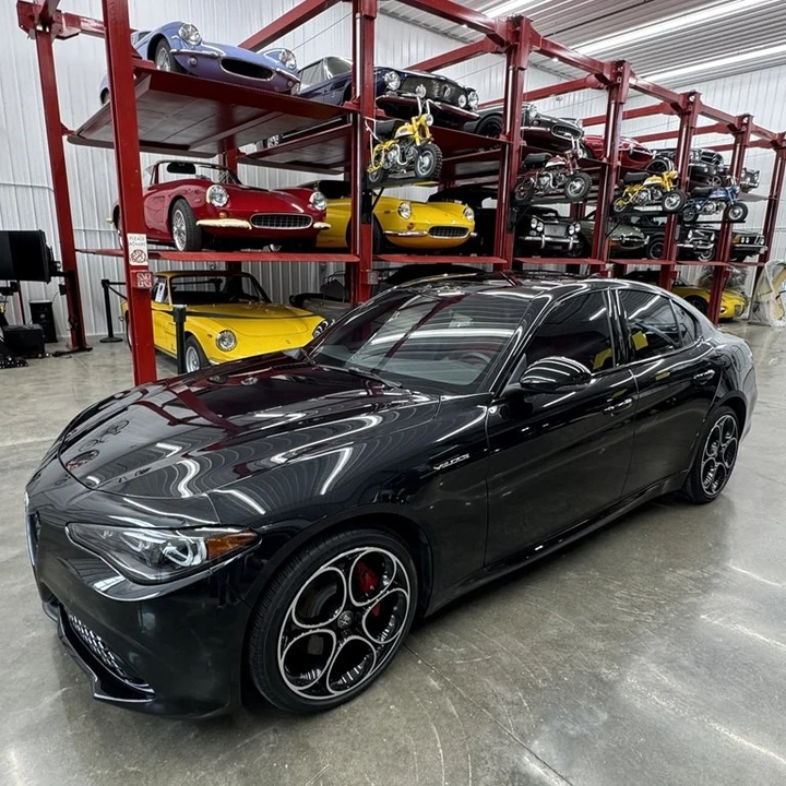 2024 Alfa Romeo Giulia - Image 2 of 20