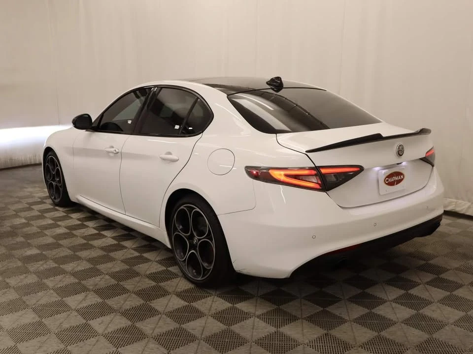 2024 Alfa Romeo Giulia - Image 3 of 5