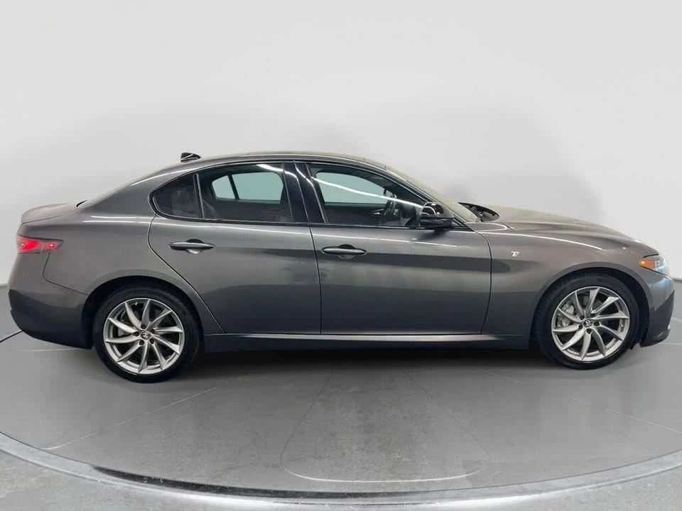 2024 Alfa Romeo Giulia - Image 4 of 20