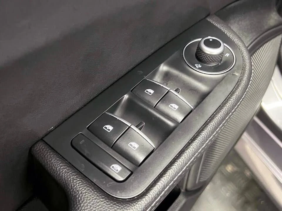 2024 Alfa Romeo Giulia - Image 15 of 20