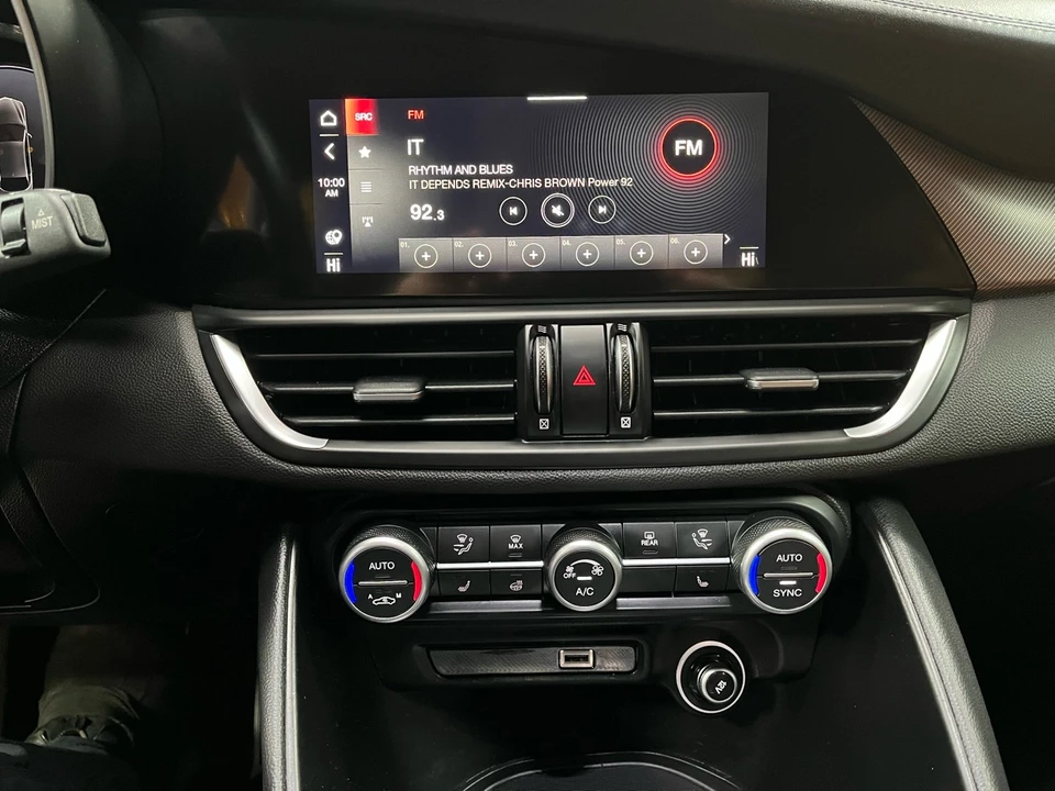2024 Alfa Romeo Giulia - Image 19 of 21