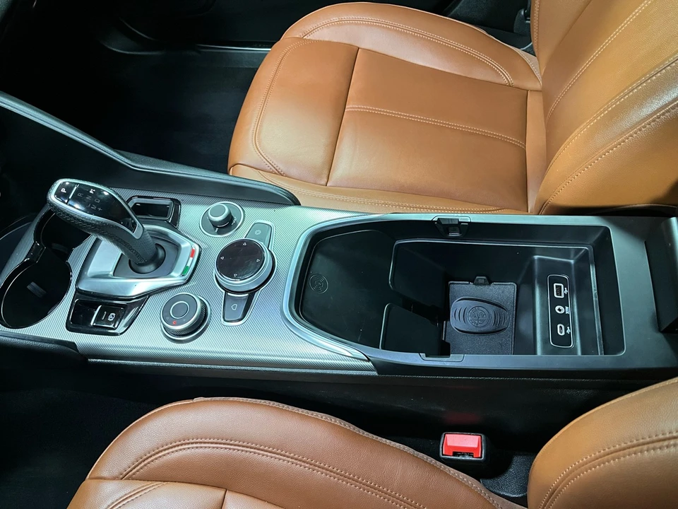 2024 Alfa Romeo Giulia - Image 21 of 21