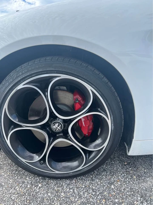 2024 Alfa Romeo Giulia - Image 3 of 12