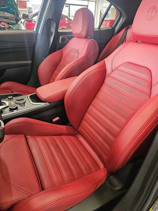 2024 Alfa Romeo Giulia - Image 5 of 11