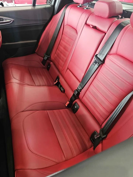 2024 Alfa Romeo Giulia - Image 6 of 11