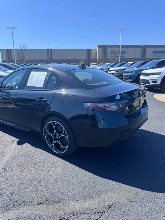 2024 Alfa Romeo Giulia - Image 6 of 16