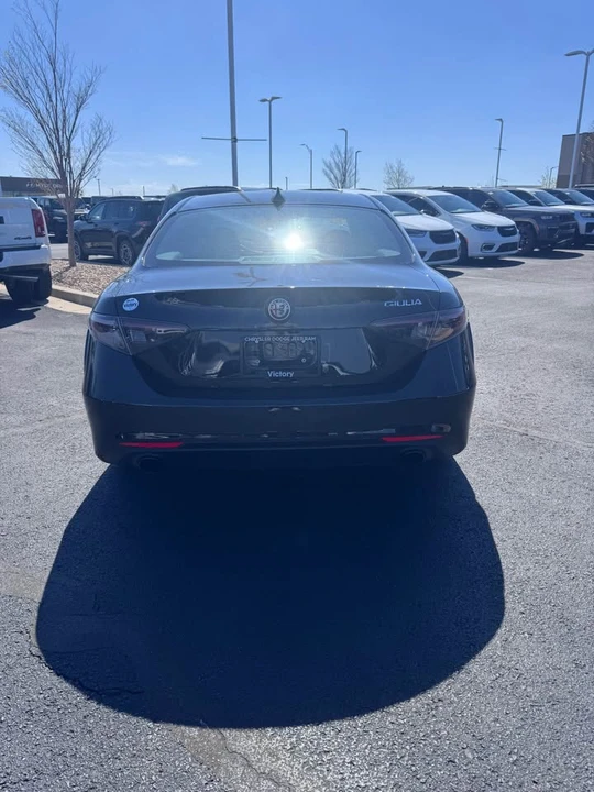 2024 Alfa Romeo Giulia - Image 5 of 16