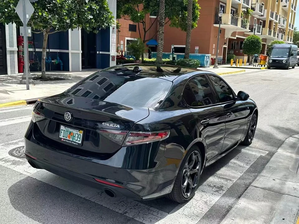 2024 Alfa Romeo Giulia - Image 3 of 5