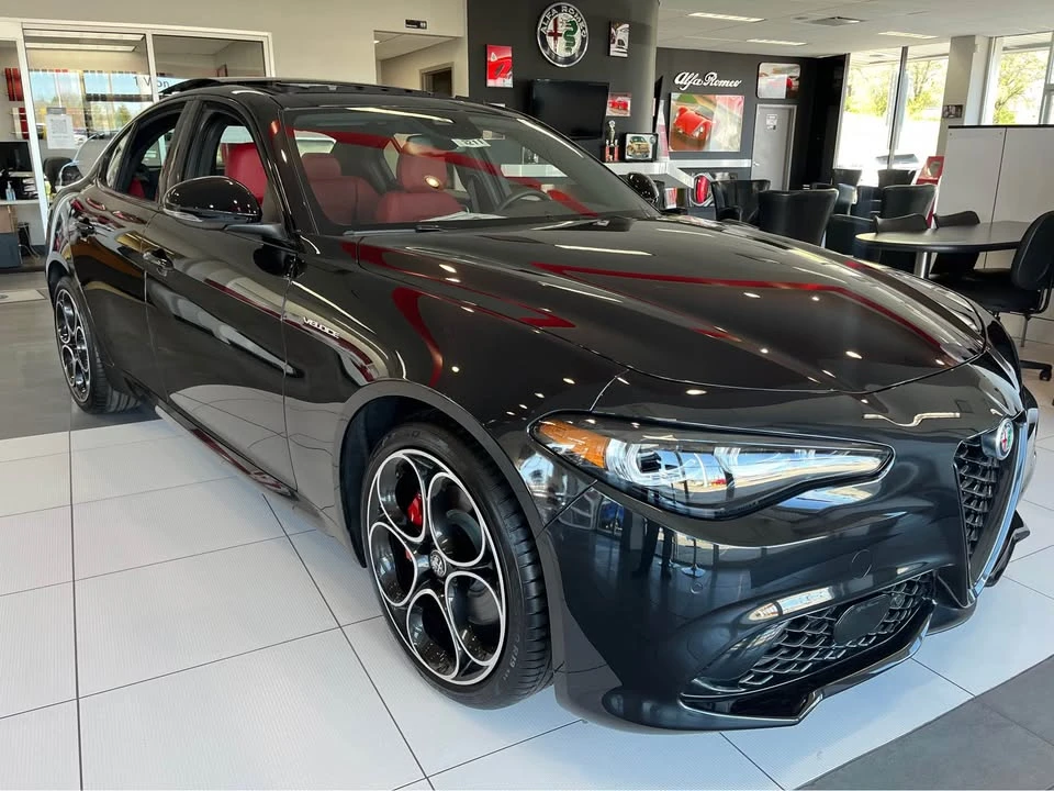 2024 Alfa Romeo Giulia - Image 4 of 20