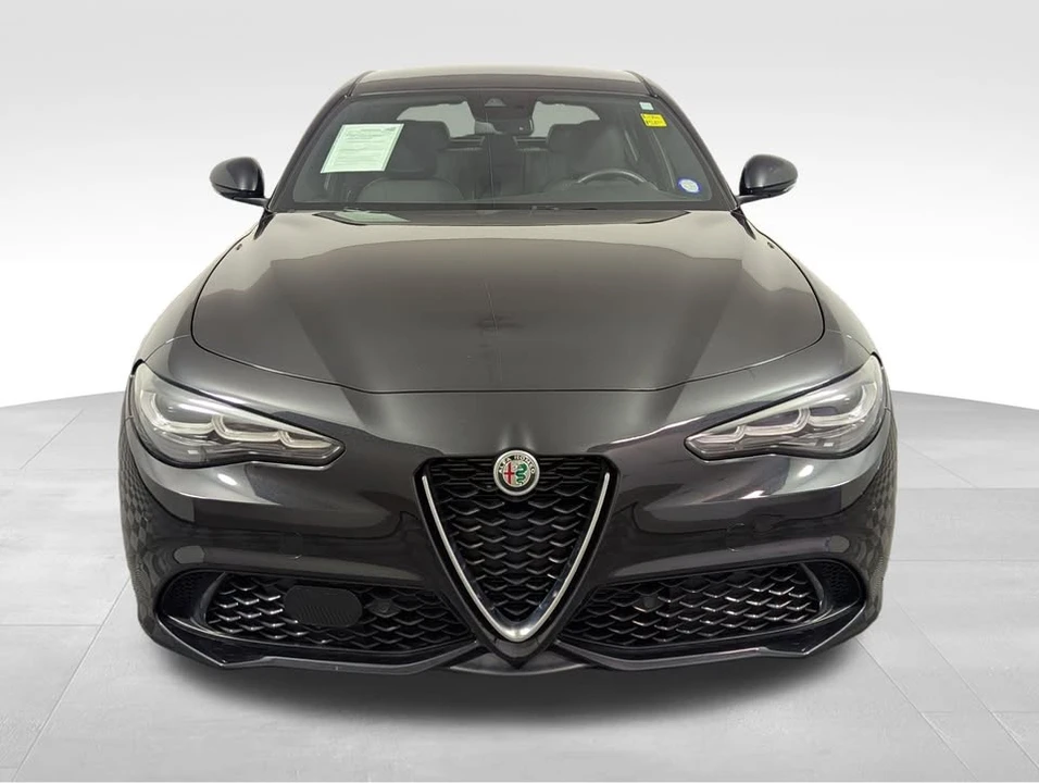 2024 Alfa Romeo Giulia - Image 15 of 19