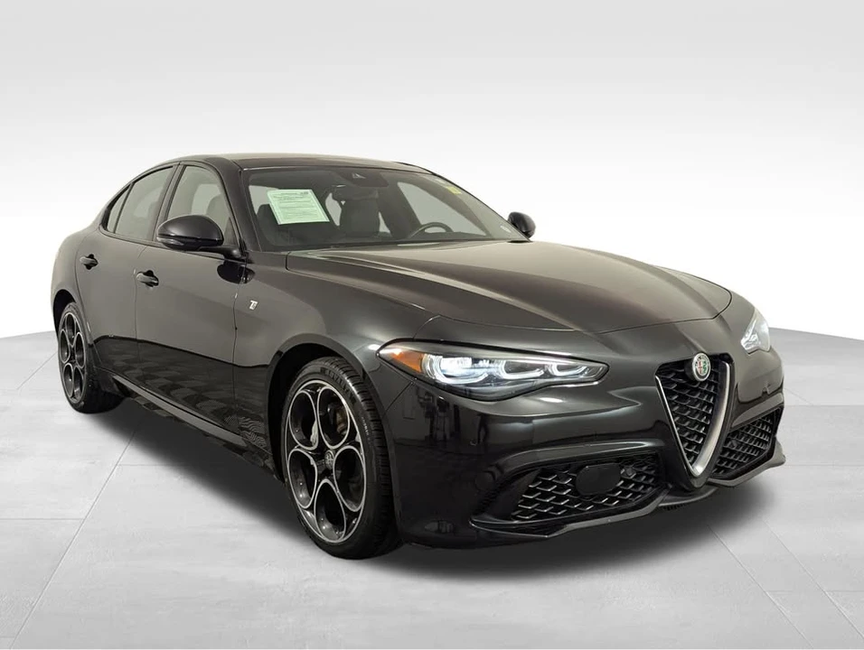 2024 Alfa Romeo Giulia - Image 19 of 19
