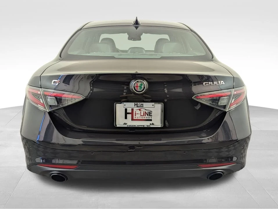 2024 Alfa Romeo Giulia - Image 17 of 19