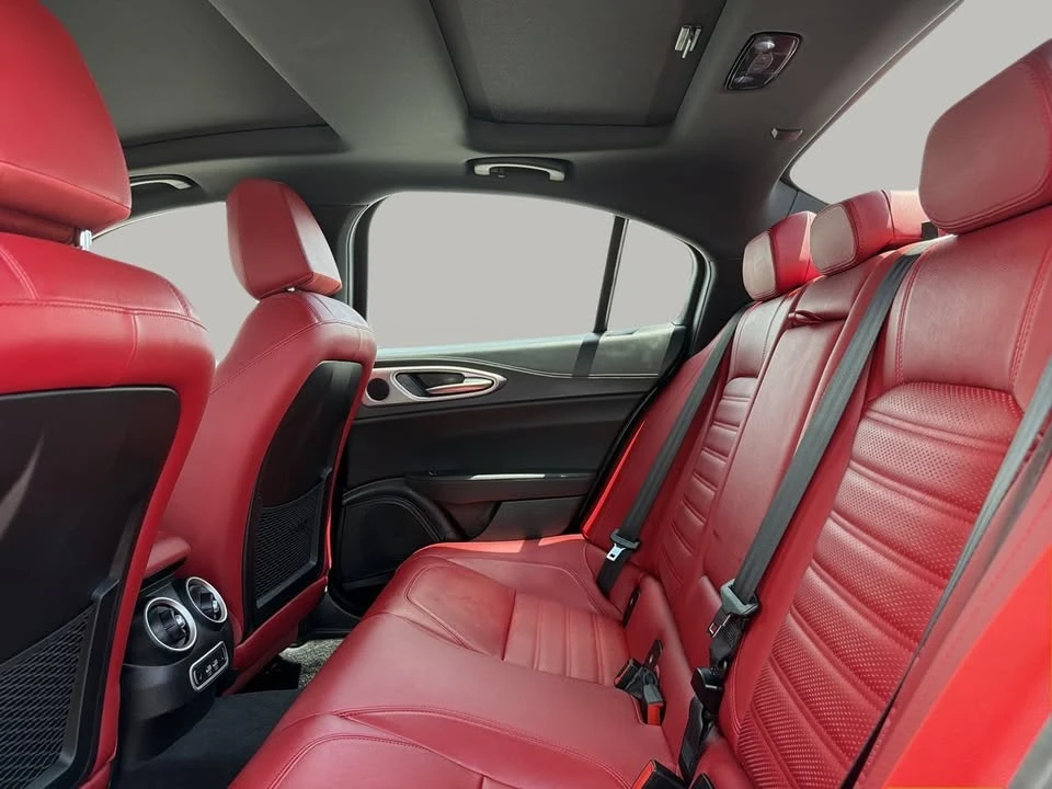 2024 Alfa Romeo Giulia - Image 10 of 10