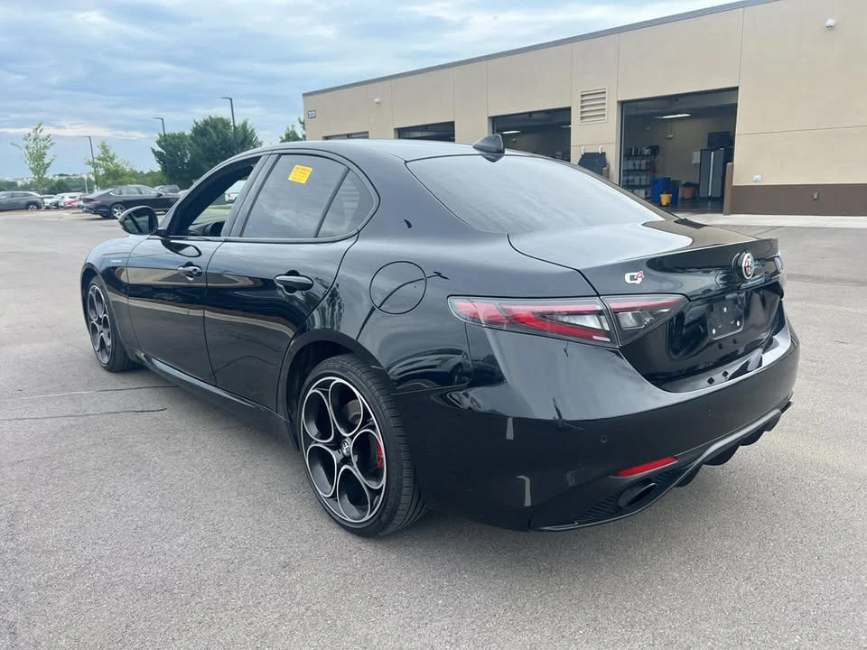 2024 Alfa Romeo Giulia - Image 6 of 20