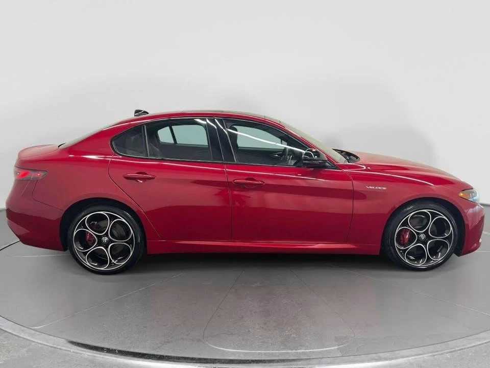 2024 Alfa Romeo Giulia - Image 4 of 20