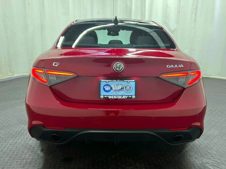 2024 Alfa Romeo Giulia - Image 6 of 20