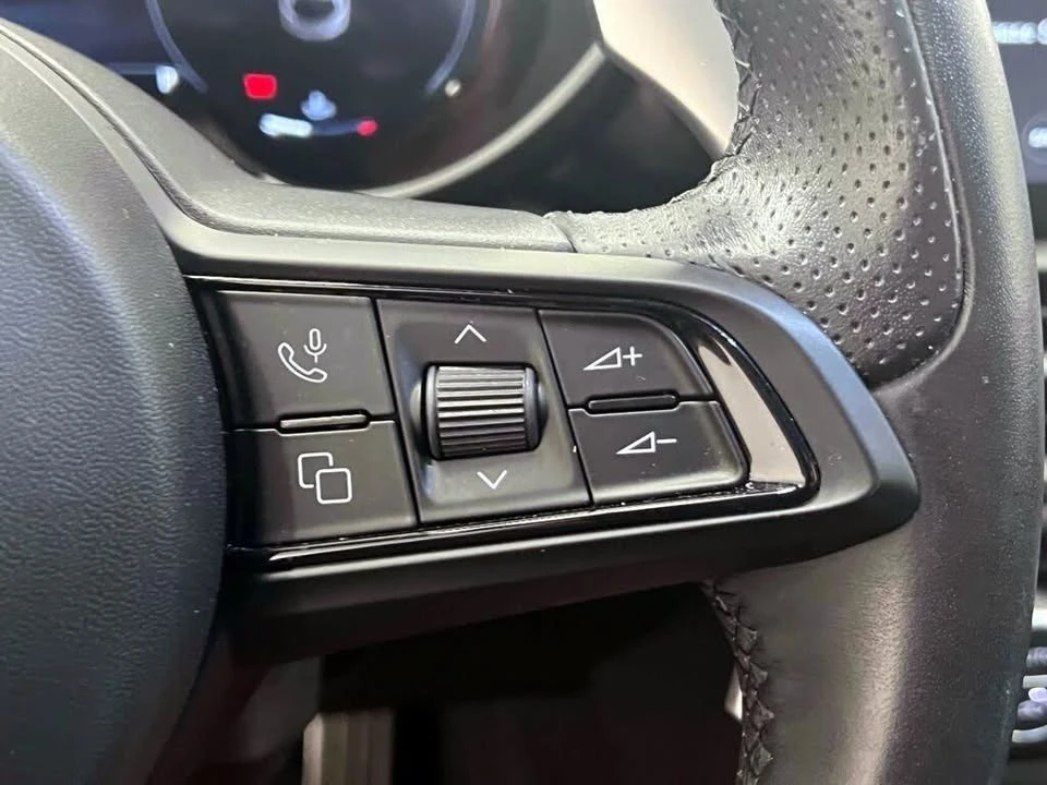 2024 Alfa Romeo Giulia - Image 18 of 20