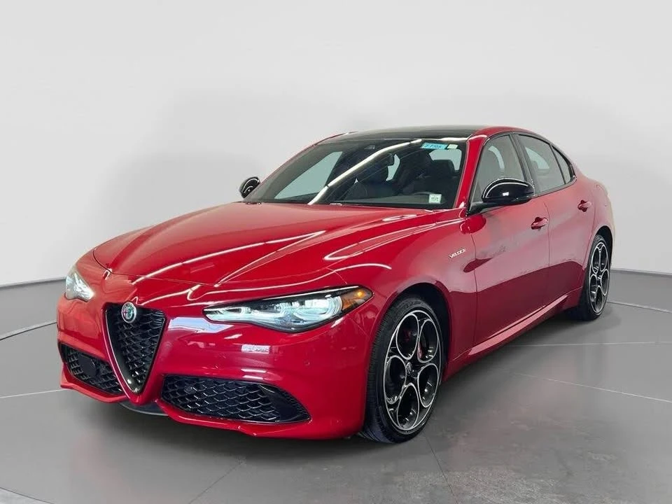 2024 Alfa Romeo Giulia - Image 3 of 20