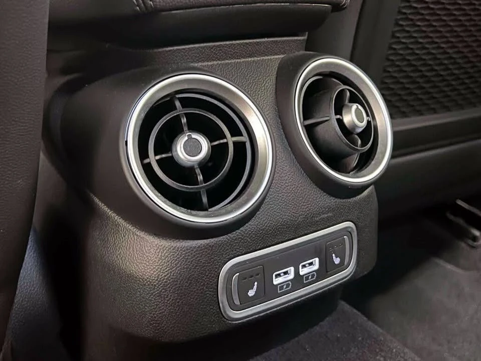 2024 Alfa Romeo Giulia - Image 11 of 20