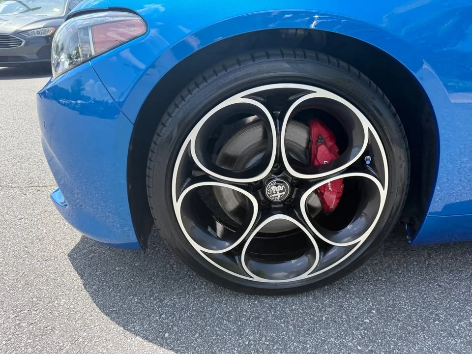 2024 Alfa Romeo Giulia - Image 3 of 17