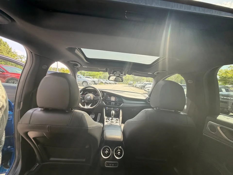 2024 Alfa Romeo Giulia - Image 17 of 17
