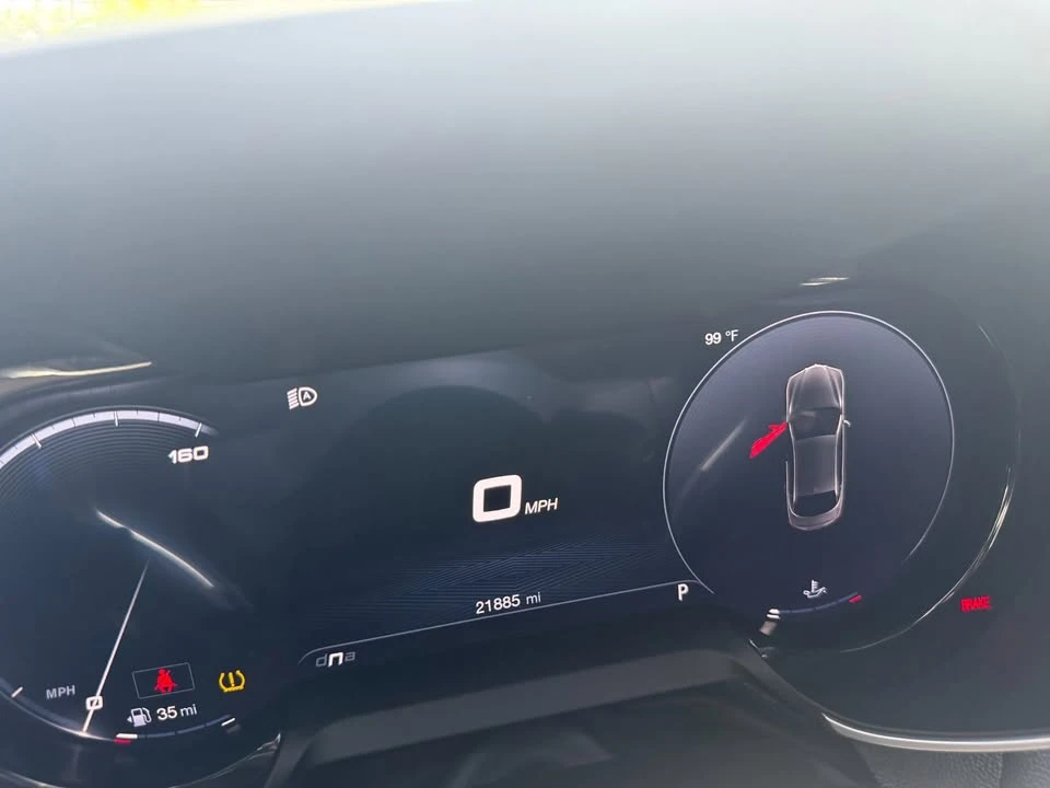 2024 Alfa Romeo Giulia - Image 13 of 17