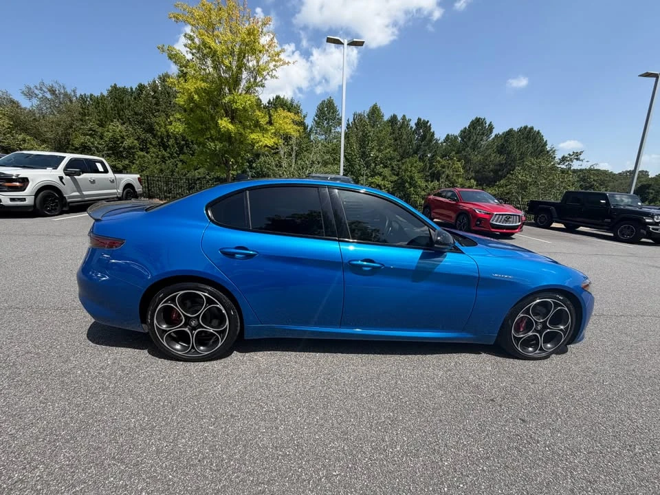 2024 Alfa Romeo Giulia - Image 9 of 17