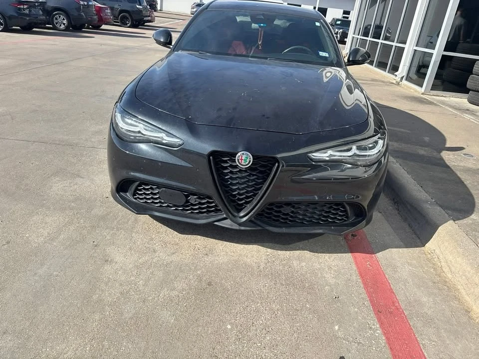 2024 Alfa Romeo Giulia - Image 2 of 5