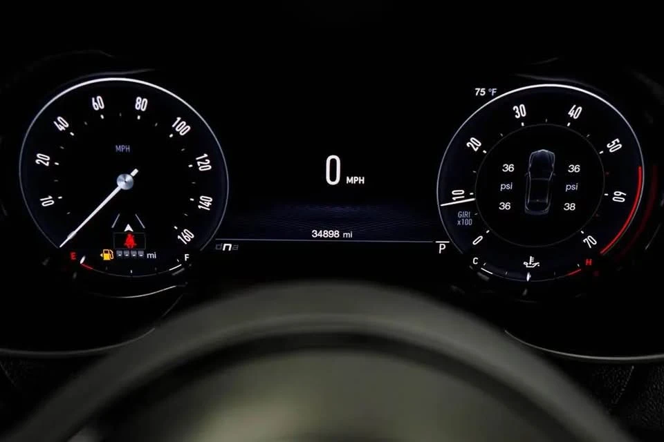 2024 Alfa Romeo Giulia - Image 19 of 20