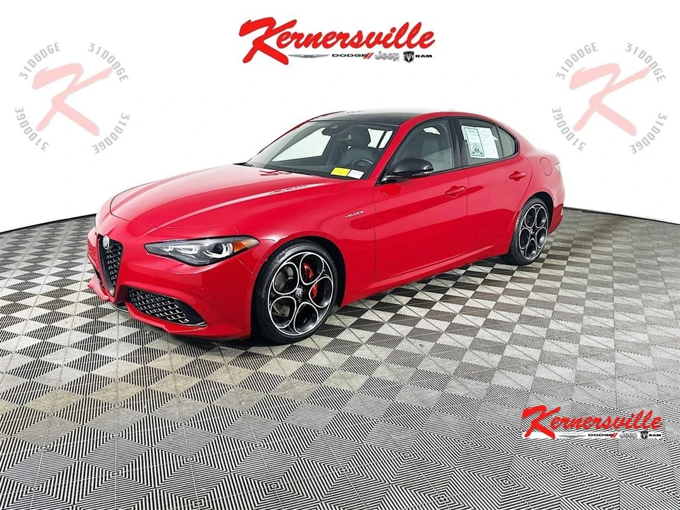 2024 Alfa Romeo Giulia - Image 3 of 21