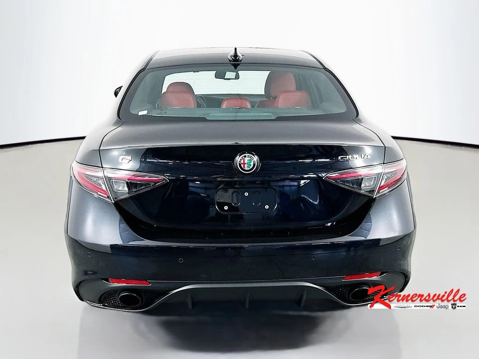 2024 Alfa Romeo Giulia - Image 6 of 24