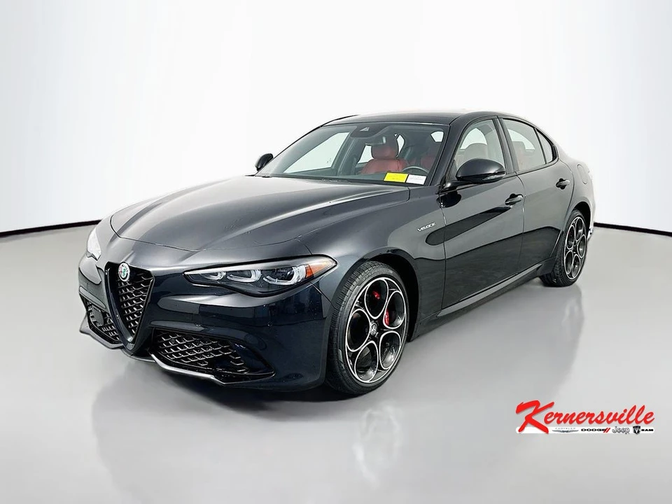 2024 Alfa Romeo Giulia - Image 3 of 24