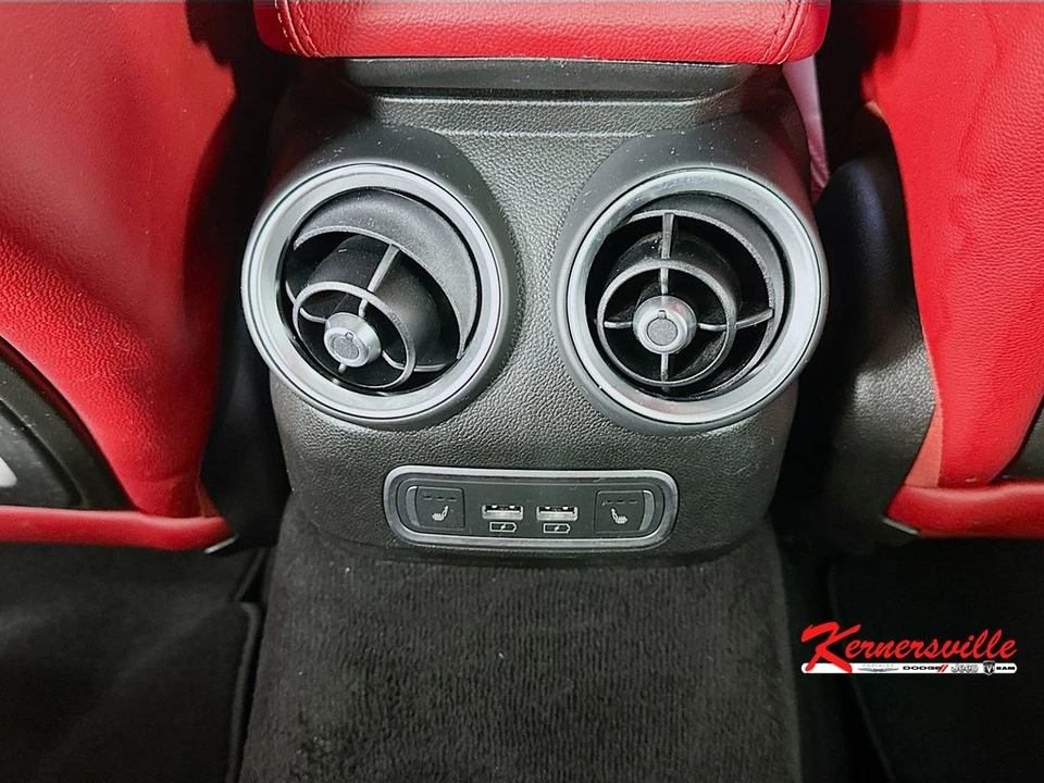 2024 Alfa Romeo Giulia - Image 22 of 24