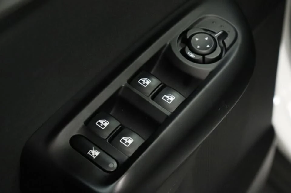 2024 Alfa Romeo Giulia - Image 20 of 20