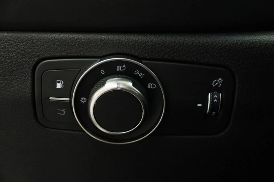 2024 Alfa Romeo Giulia - Image 9 of 20