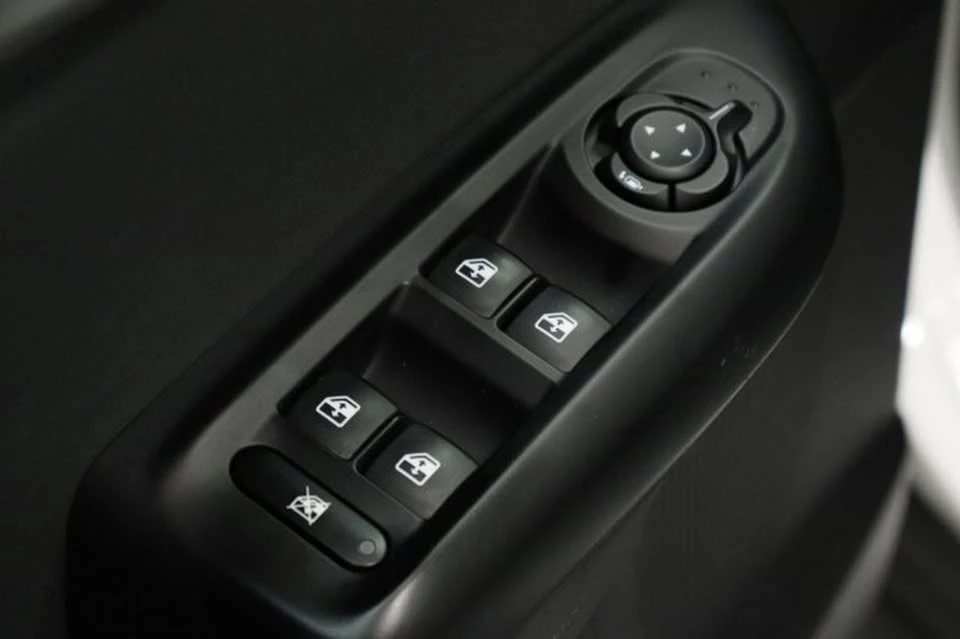2024 Alfa Romeo - Image 20 of 20