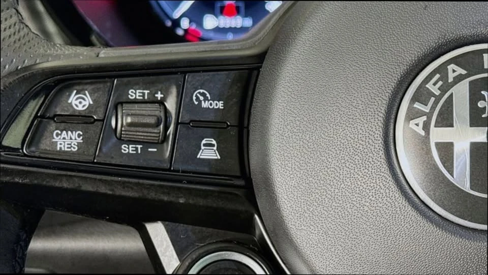 2024 Alfa Romeo Tonale - Image 6 of 17