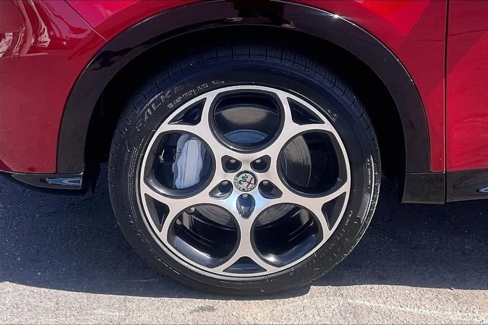 2024 Alfa Romeo Tonale - Image 8 of 20
