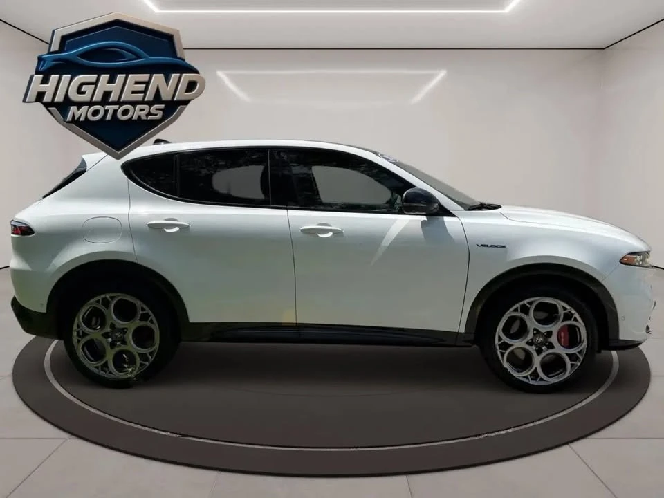 2024 Alfa Romeo Tonale - Image 8 of 19