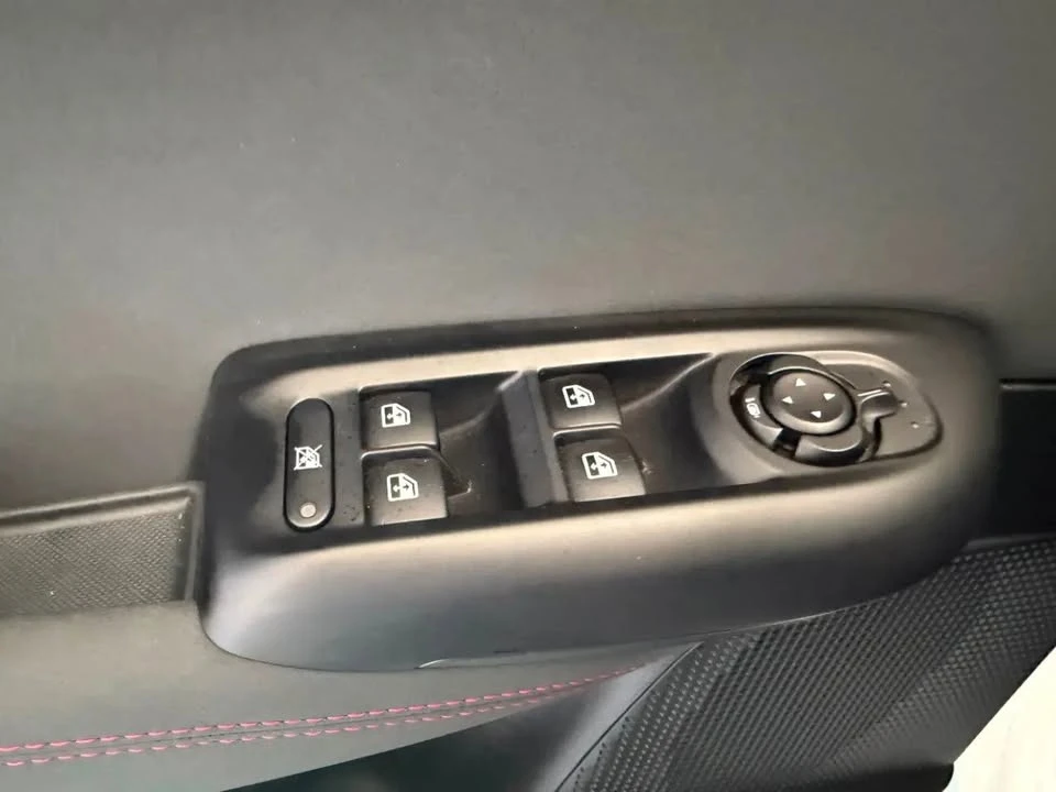 2024 Alfa Romeo Tonale - Image 16 of 19