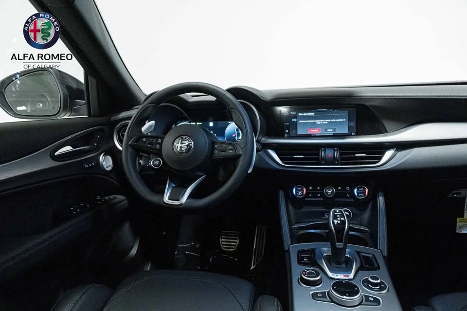 2024 Alfa Romeo Stelvio - Image 10 of 10