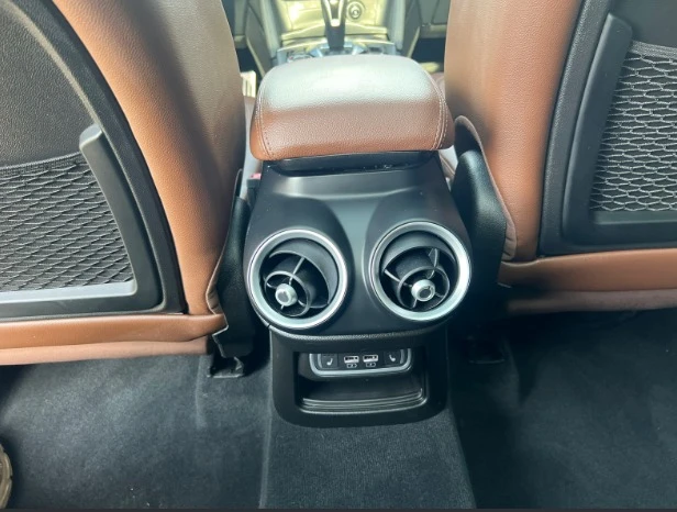 2024 Alfa Romeo Stelvio - Image 20 of 20