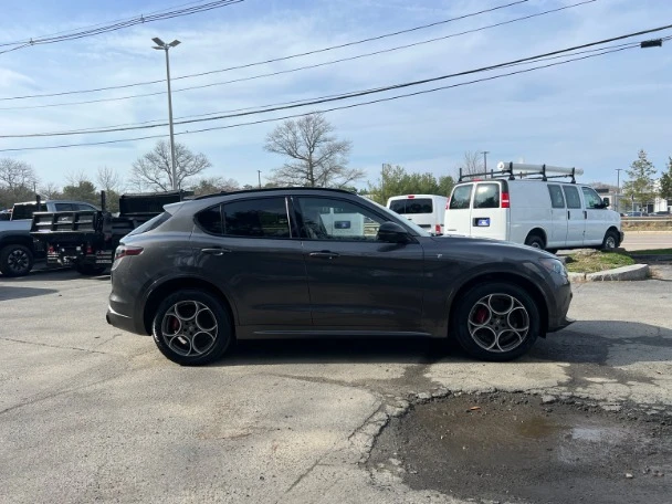 2024 Alfa Romeo Stelvio - Image 5 of 20