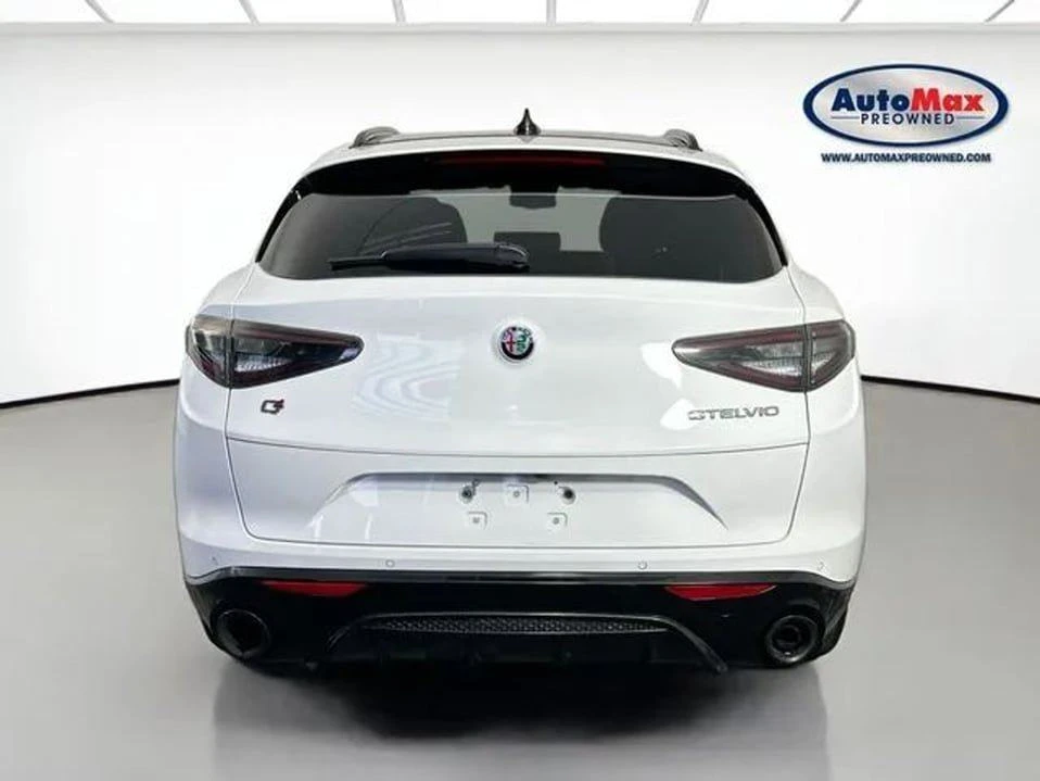 2024 Alfa Romeo Stelvio - Image 8 of 20